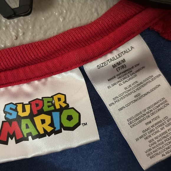 Super Mario long sleeve Graphic Tshirt, Medium 7/8 - Picture 3 of 4